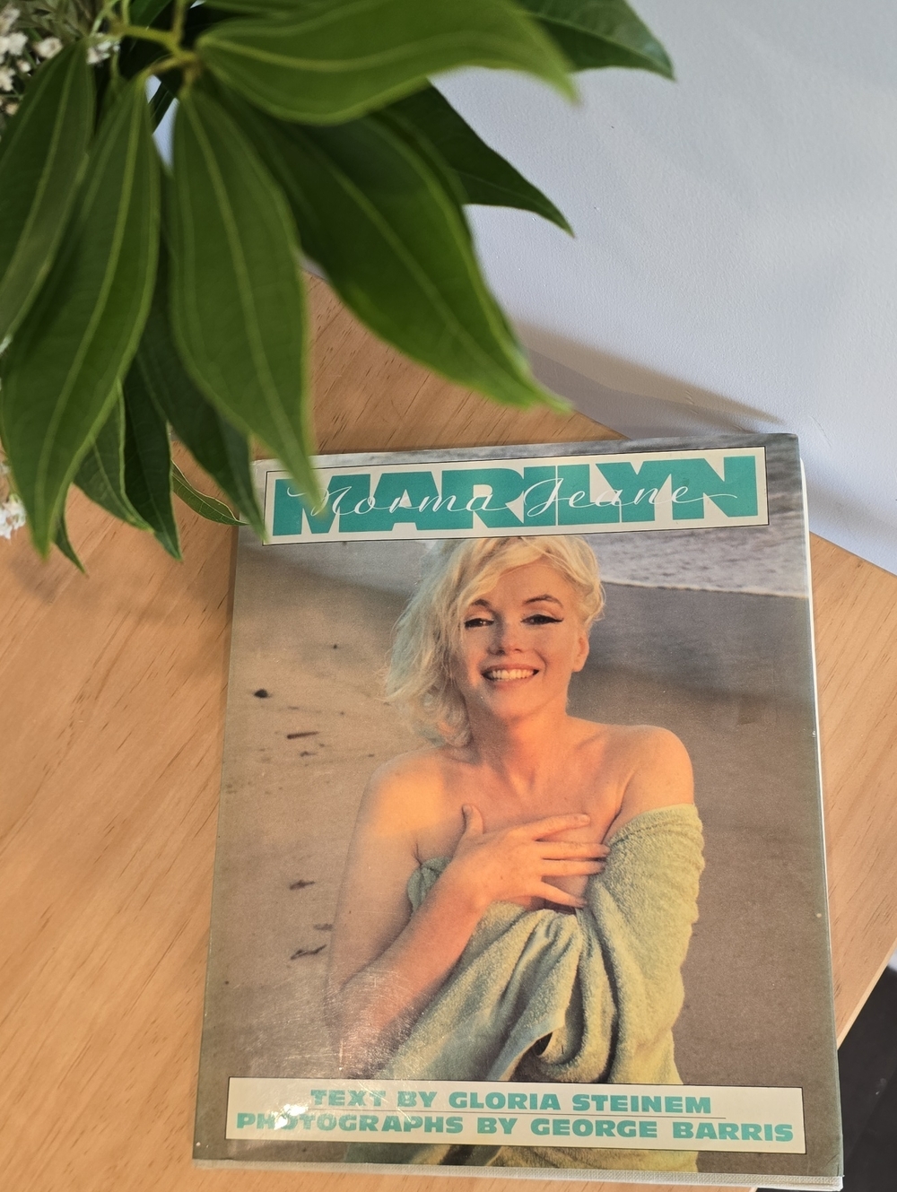 Marilyn Monroe "Marilyn Her Life" Hardcover Book – George Barris Photos (1987)